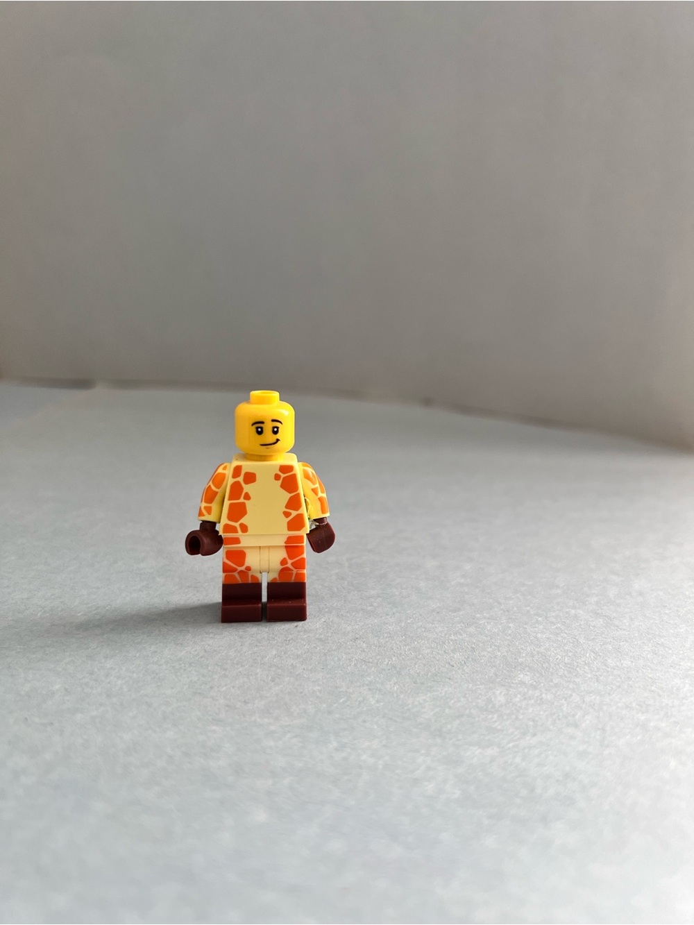 LEGO Minifigure Series Giraffe Guy